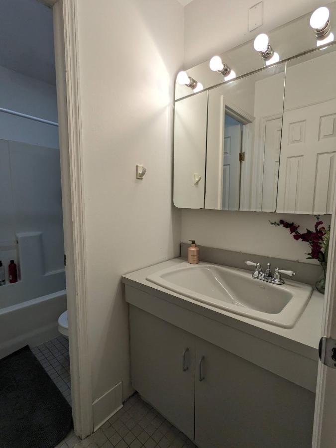 Spacious Room For 4 People In Williamsburg ! Nova York Exterior foto
